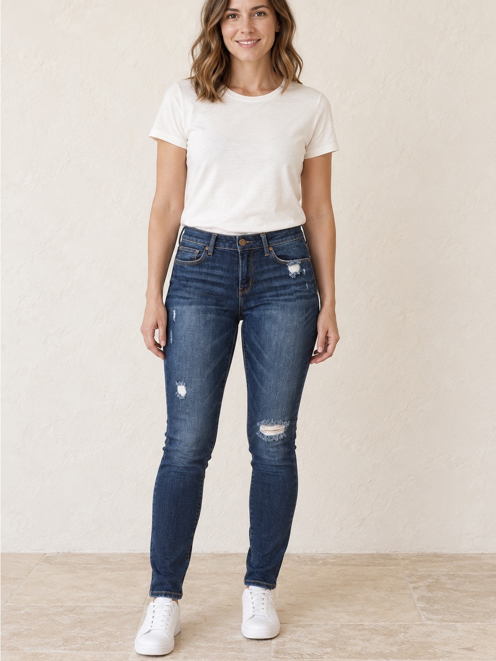 American Eagle Distressed Jeans 0044